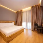 Central Chic Apartments